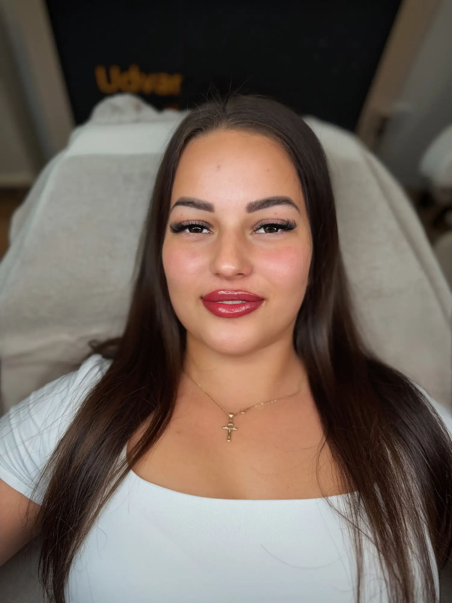 Facetune 18 04 2026 15 16 11